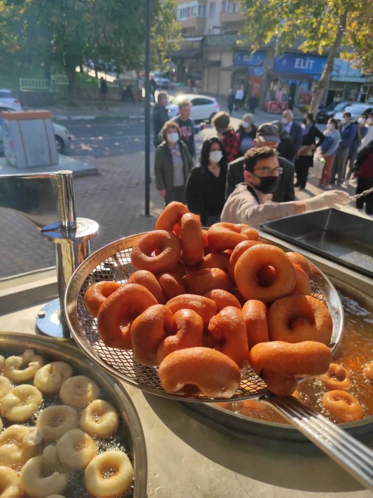 Bursa hayır lokması dığıtımı