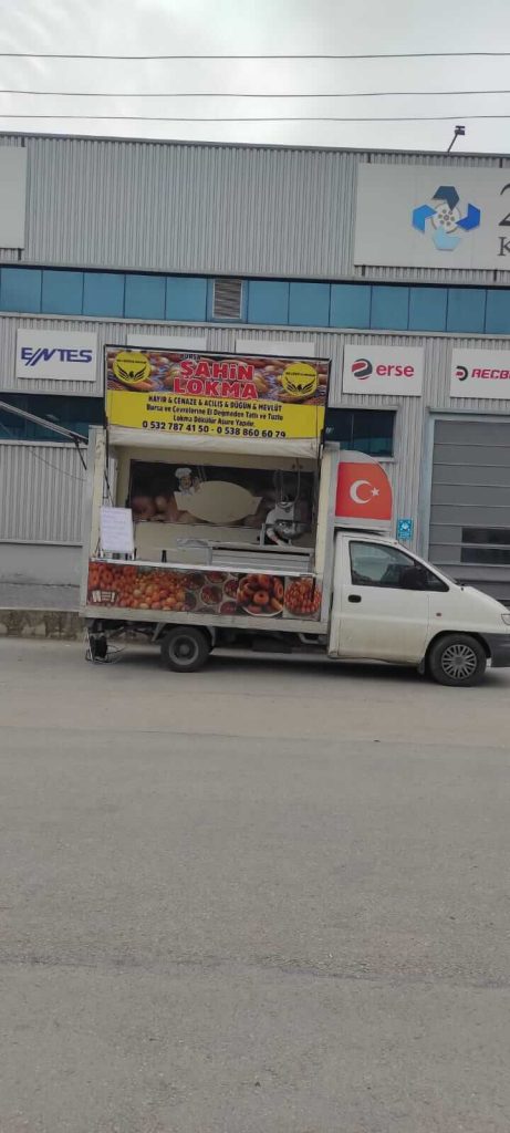 Bursa hayır lokması dığıtımı