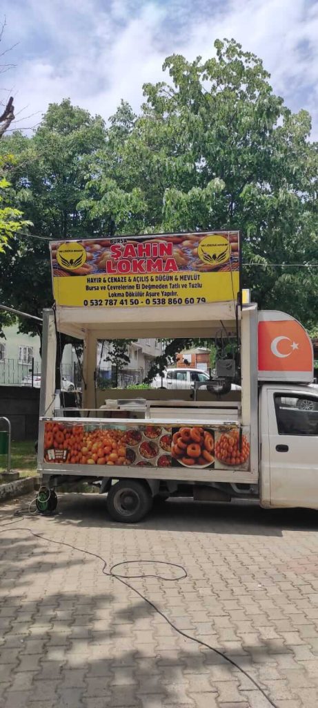 Bursa hayır lokması dığıtımı