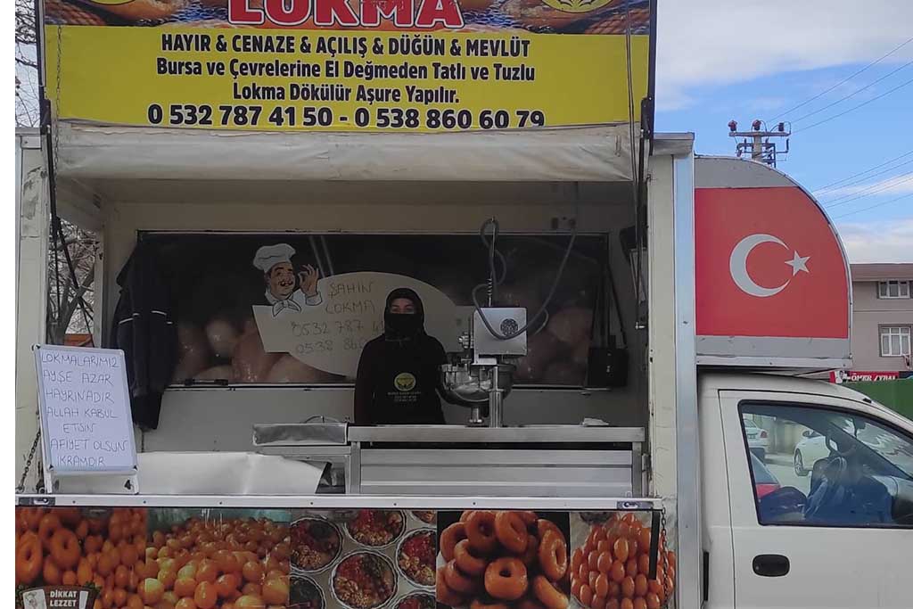 Elde pişi dağıtımı